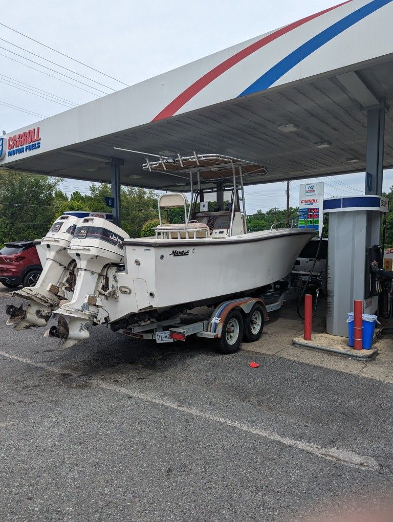 241 Mako fishing boat