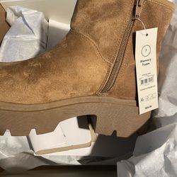 No Boundaries Fashion Boots