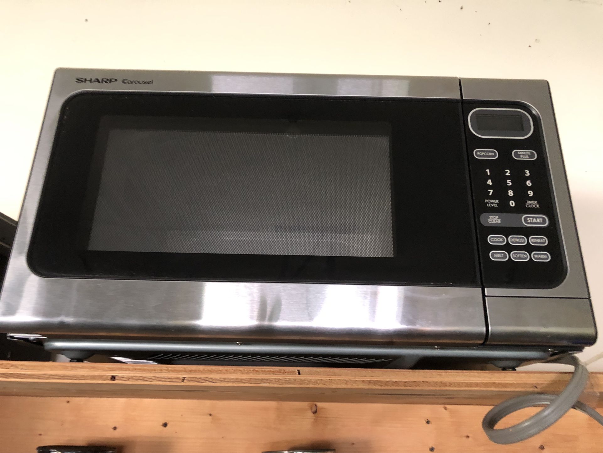 Sharp Carousel Microwave Excellent Condition