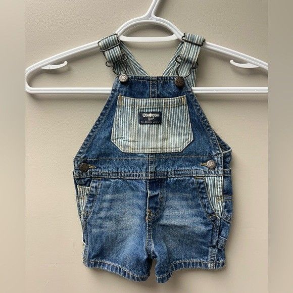 Oshkosh B’gosh Vestbak Short Overalls
