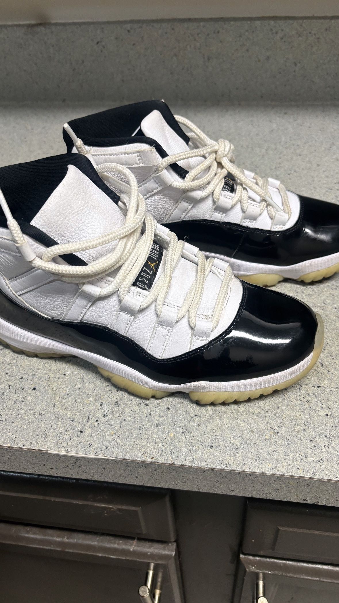 Jordan 11s 8.5