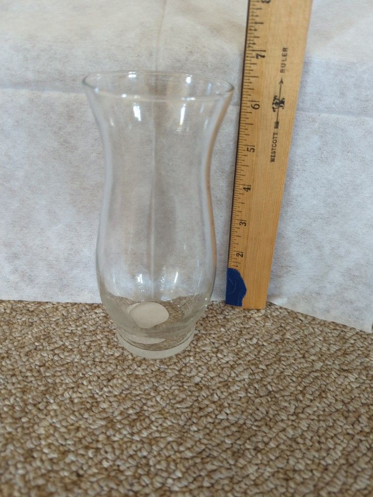 12 Hurricane Vases Great For Wedding Or Party