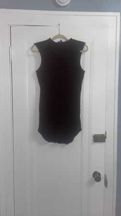 Sleeveless Black Dress 