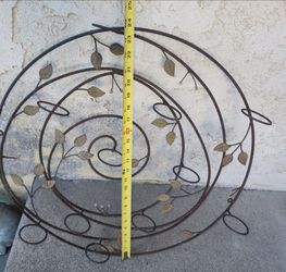 OUTDOOR WROUGHT IRON GARDEN ITEMS $25 FOR ALL ITEMS