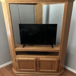 TV Stand / Entertainment Center $70 obo