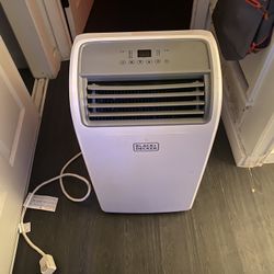Portable Air Conditioner (Black and Decker)