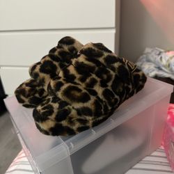 Ugg Fluff Yeah - animal print 