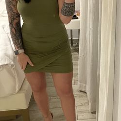 Women’s Olive Green Ruched Bodycon Dress