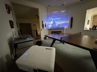 LED High Resolution Full HD Home Projectors USB HDMI VGA Projector 120” 1080P with remote and cables Mint