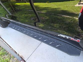 Online truck running board