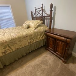 Cindy Crawford Key West Bedroom Set