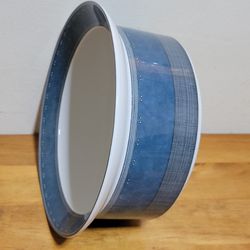Dansk Indigo blue & white bowls (5cups) 6.75" diameter, 2.25" tall Description: Blue Textured Rim, White Center Pattern: Indigo by Dansk .