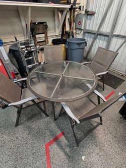 Outdoor Dining Set 5 PC. Aluminum. Never rust .  Chairs fold. . Hole for umbrella. City of Orange 🍊