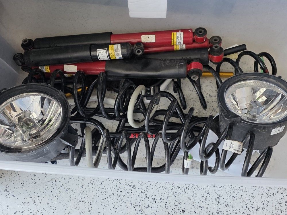 JEEP 2021 PARTS NEW SHOCKS SPRINGS HEADLIGHTS MAKE OFFER