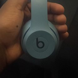 Beats Solo 4