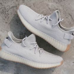 Yeezy 350 Sesame - Size 9 with Box 
