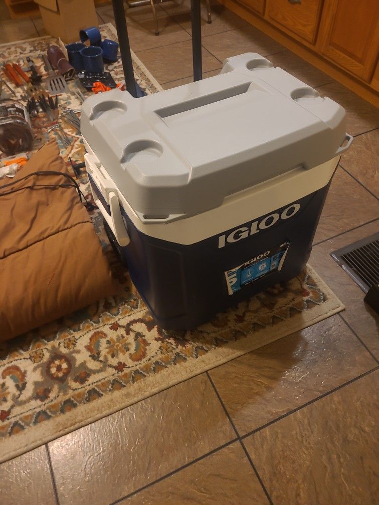 CAMPING SET PRICE REDUCED