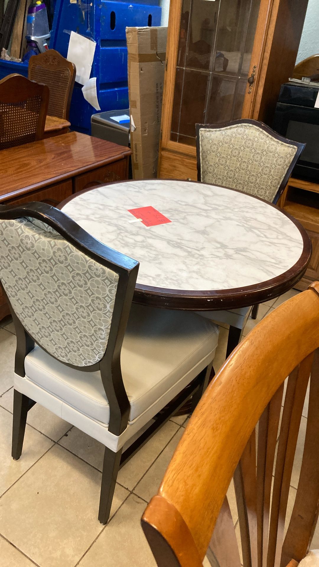 Breakfast Table With 2 Chairs
