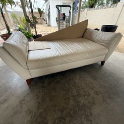 Day Bed Or Couch