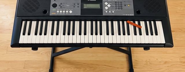 Yamaha PSRE233 61 Key Portable Keyboard