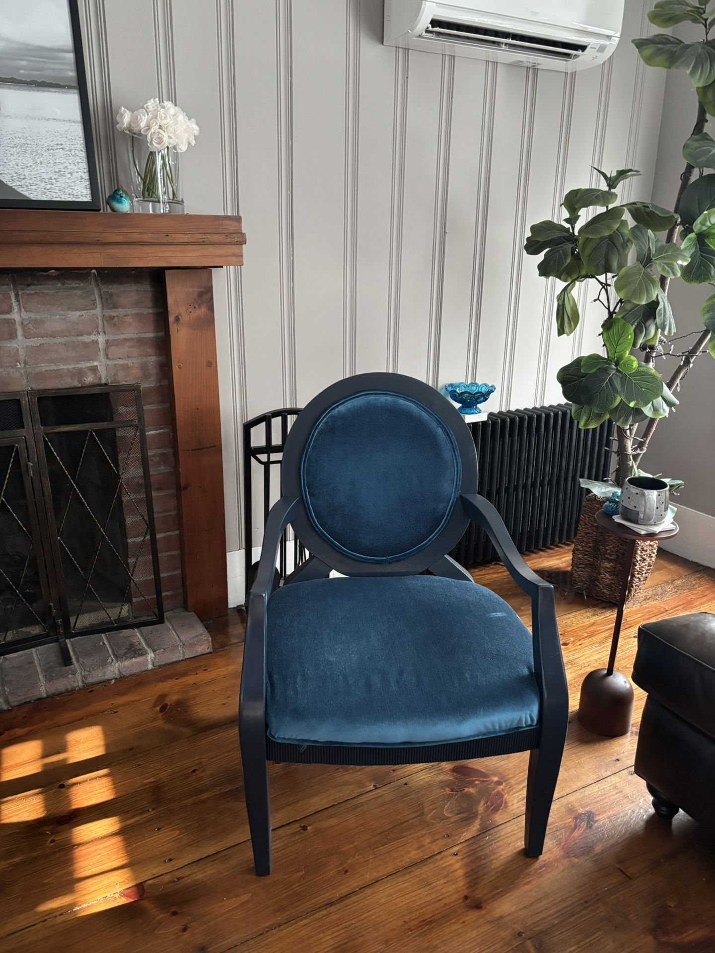 Set Of Two Gorgeous Accent Chairs