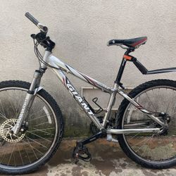Giant Mountain Bike 
