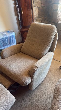 Recliner chairs
