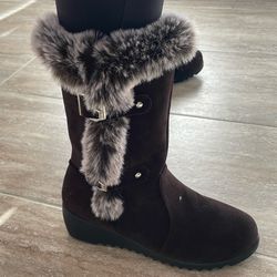 Fleece-lined Snow Boots