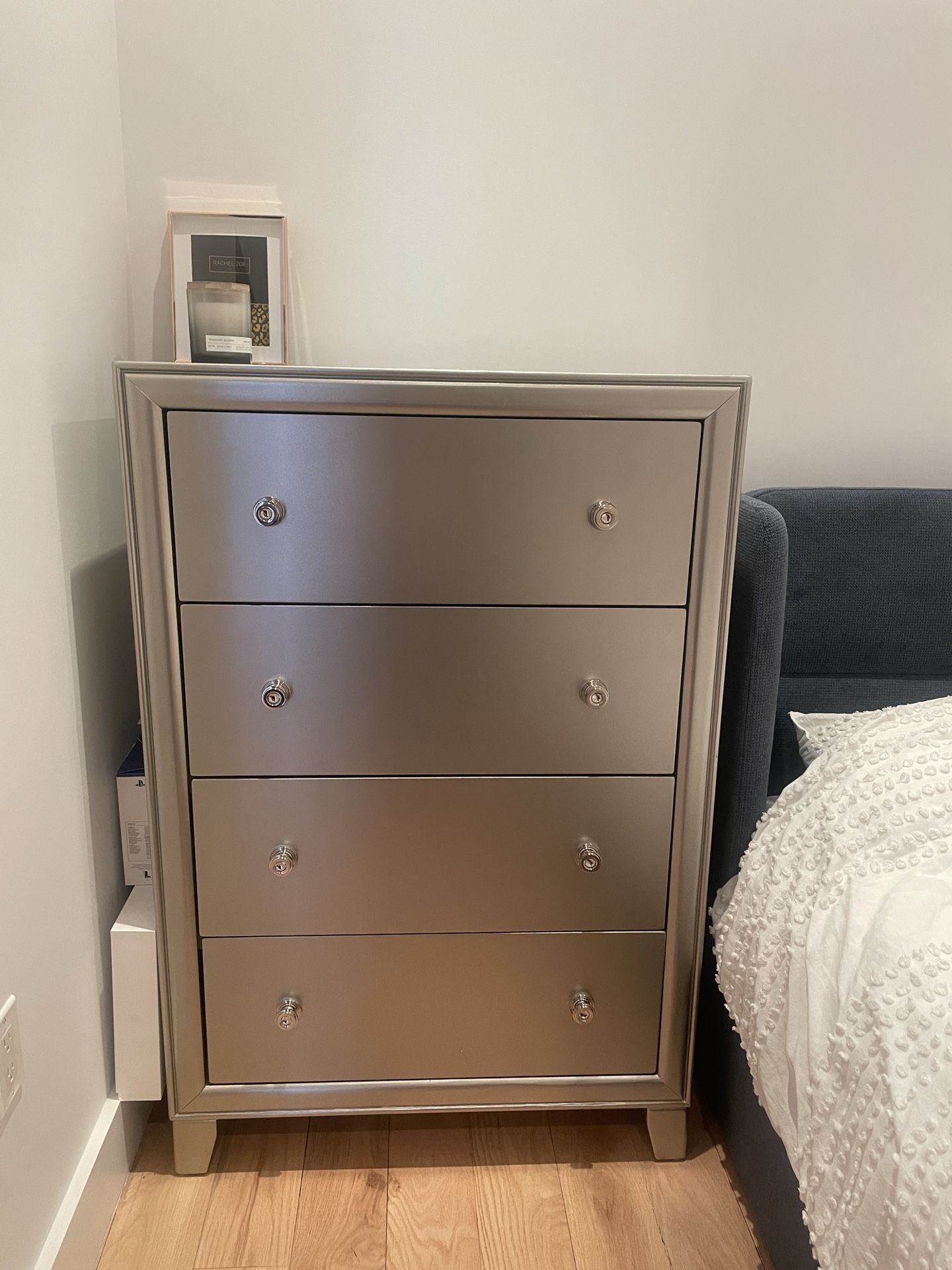 Bobs Discount Furniture Jem Silver 4 Drawer Chest