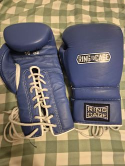 16 Boxing gloves