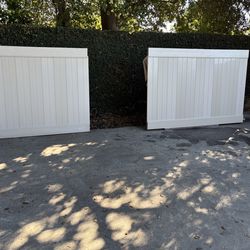 5’ foot beige vinyl fencing