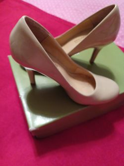 BEIGE SHOES