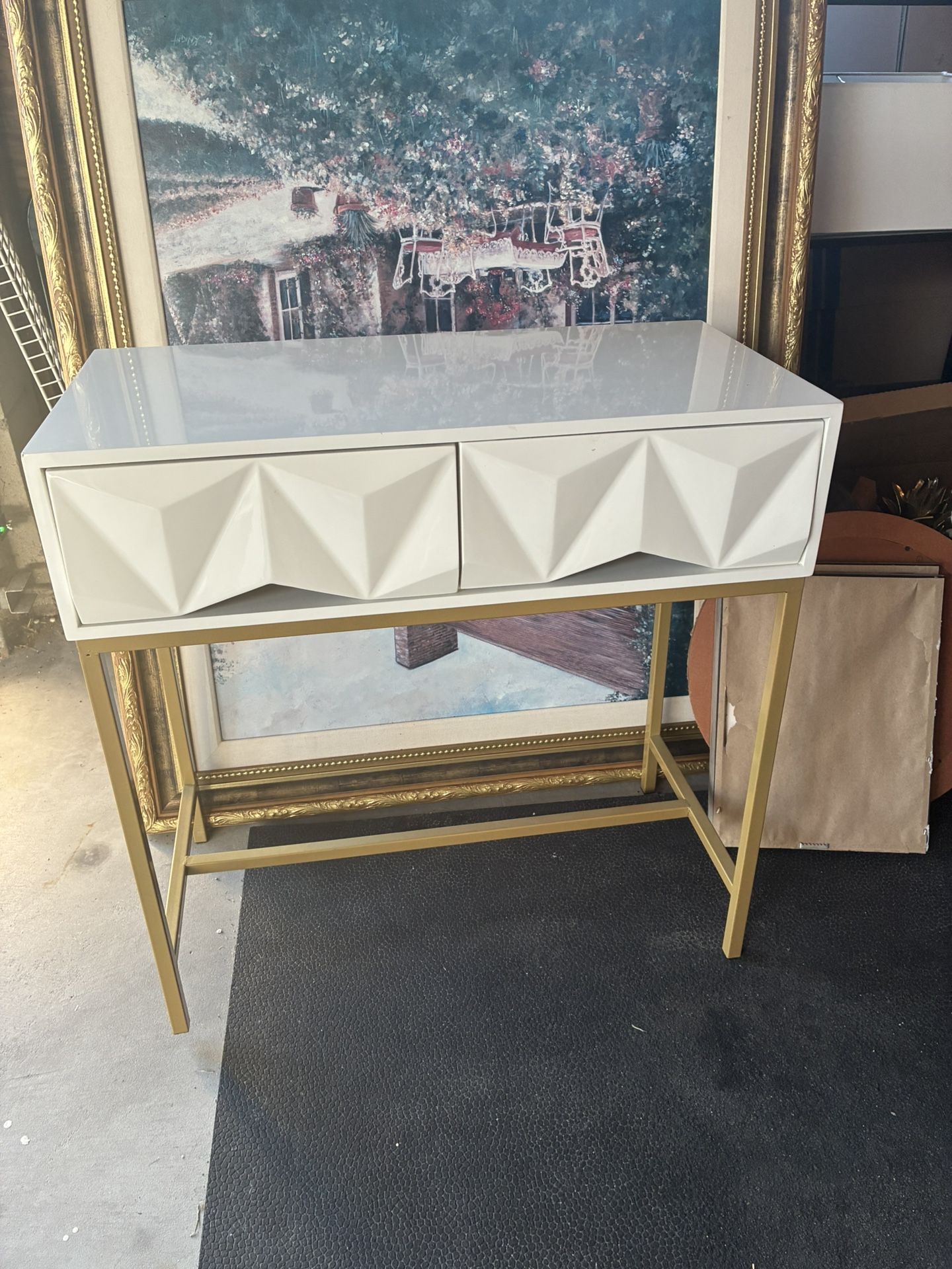 Nightstand/End Table