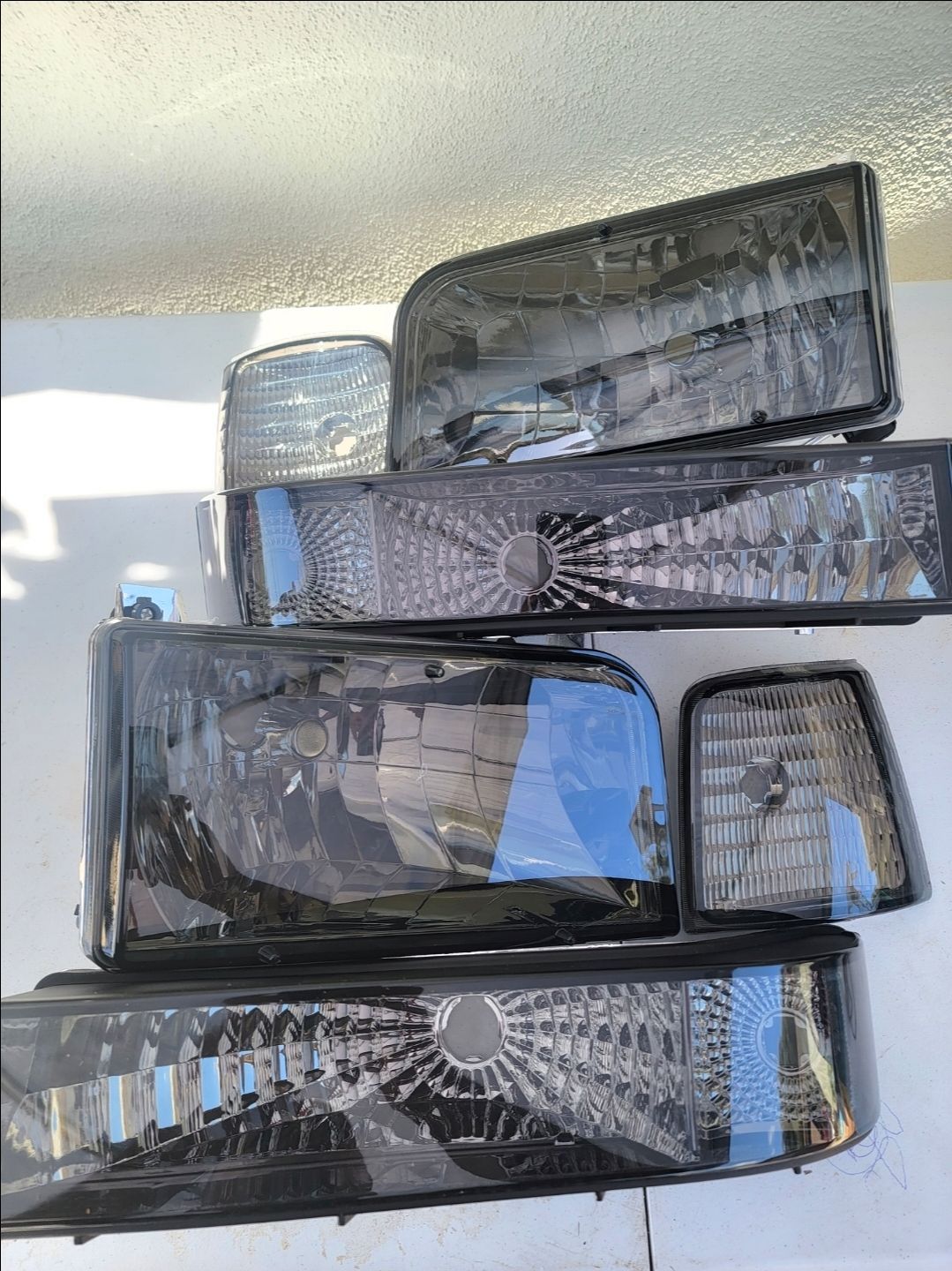 Ford F150 F250 F350 Bronco Headlights Luces Micas Calaveras Faros Faroles Focos Headlamps