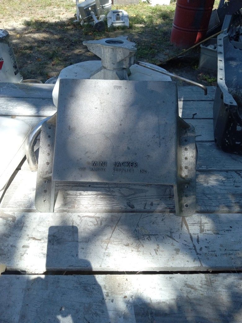 Mini Jacker Jack Plate Small Motor Marine for Sale in Homosassa Springs