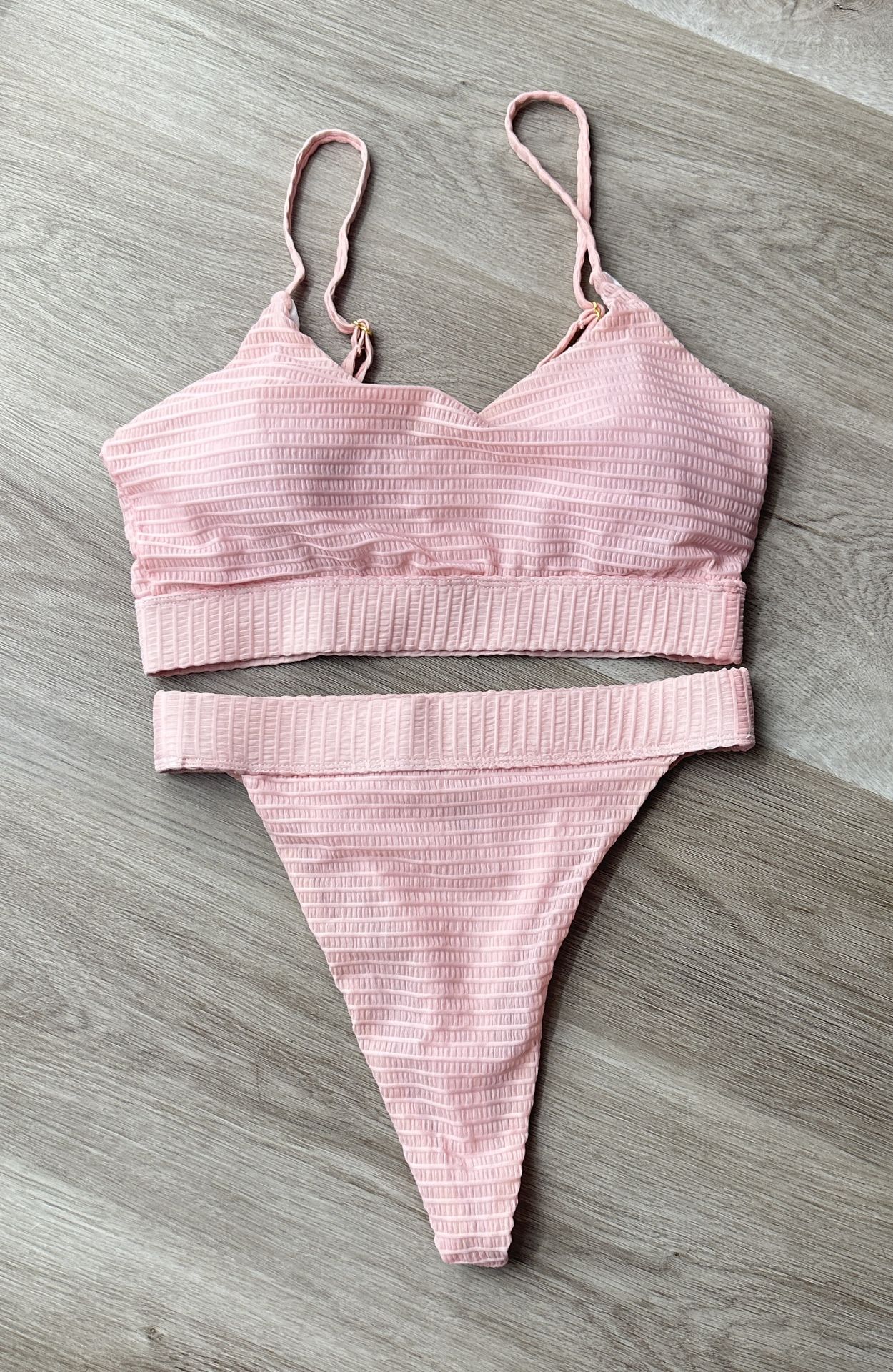 Women’s Pink Two Piece Knit Textured Crop Bikini Swimwear Straps Sz M NWOT