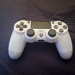 PS4 Controller (white)