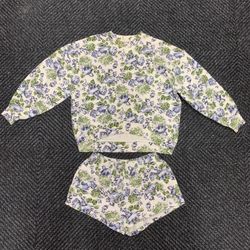 Levi’s Sweater And Shorts Size Small 