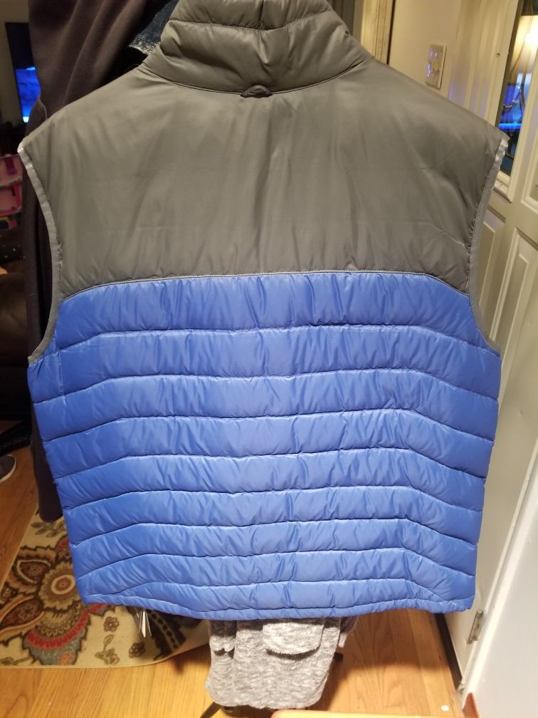 Eddie Bauer vest brand new