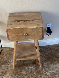 Solid wood accent table