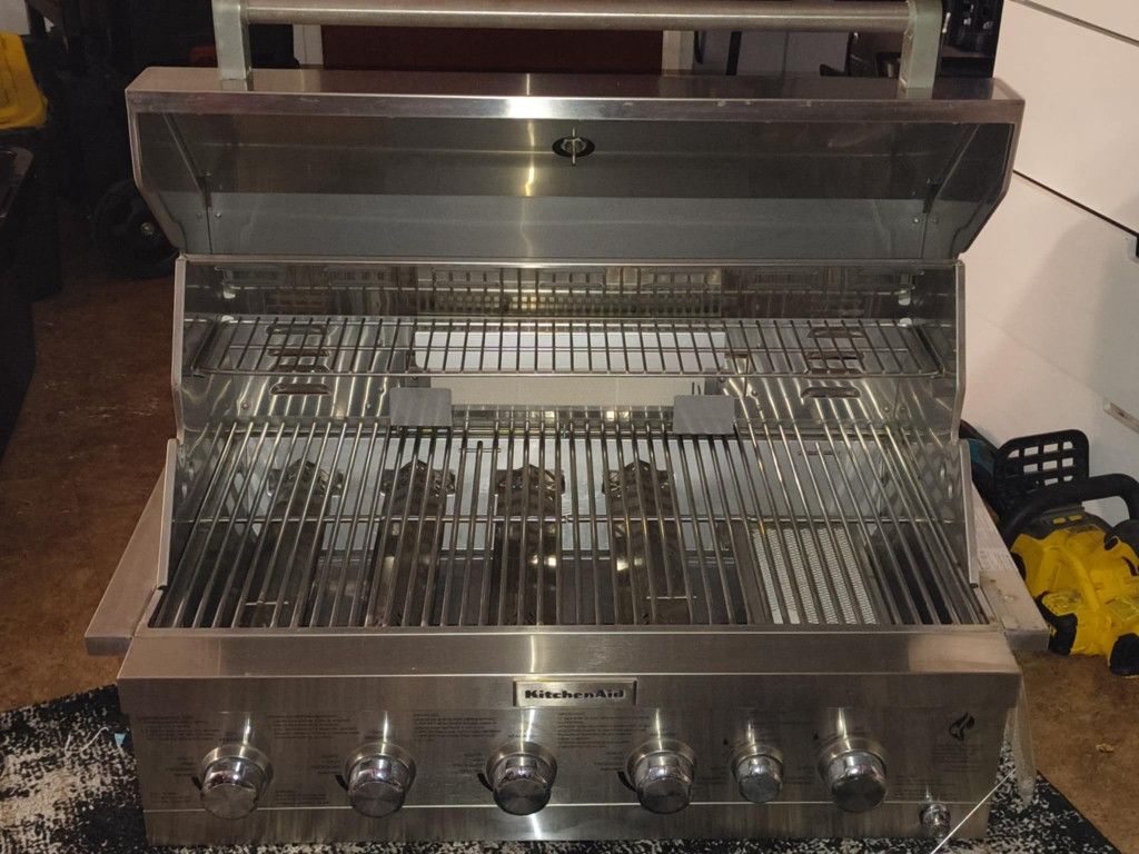 KITCHEN AID GAS BBQ GAS GRILL
