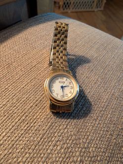 Guess Women's Gold-Tone Analog Watch