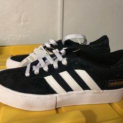 Size 5 - adidas Matchbreak Super Core Shoes
