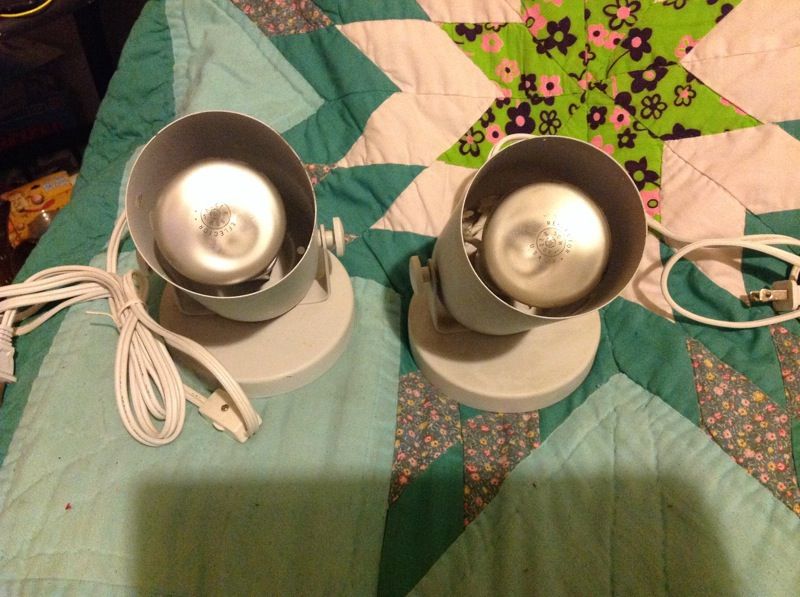2 small white desk lamps, wall lamps spotlight