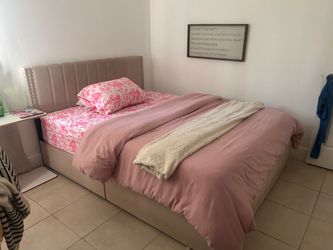 Queen bedframe with drawers