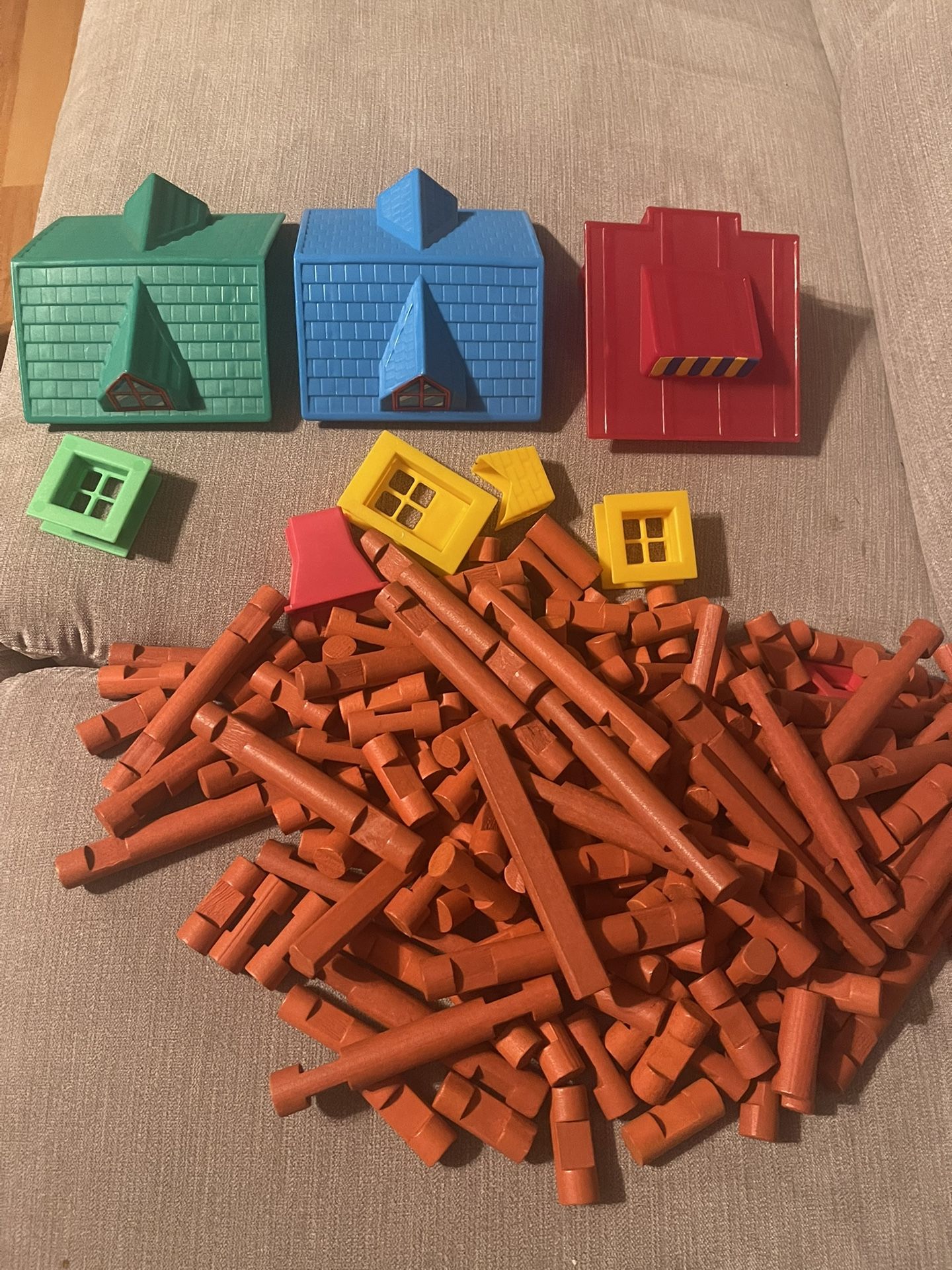 Lincoln Logs