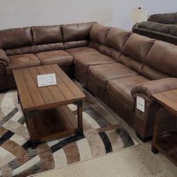 Cozy Huge Coffee Brown Bladen Couch\Sectional By Ashley Signature 🤩 New Brand🌸 Fastest Delivery 🚚 