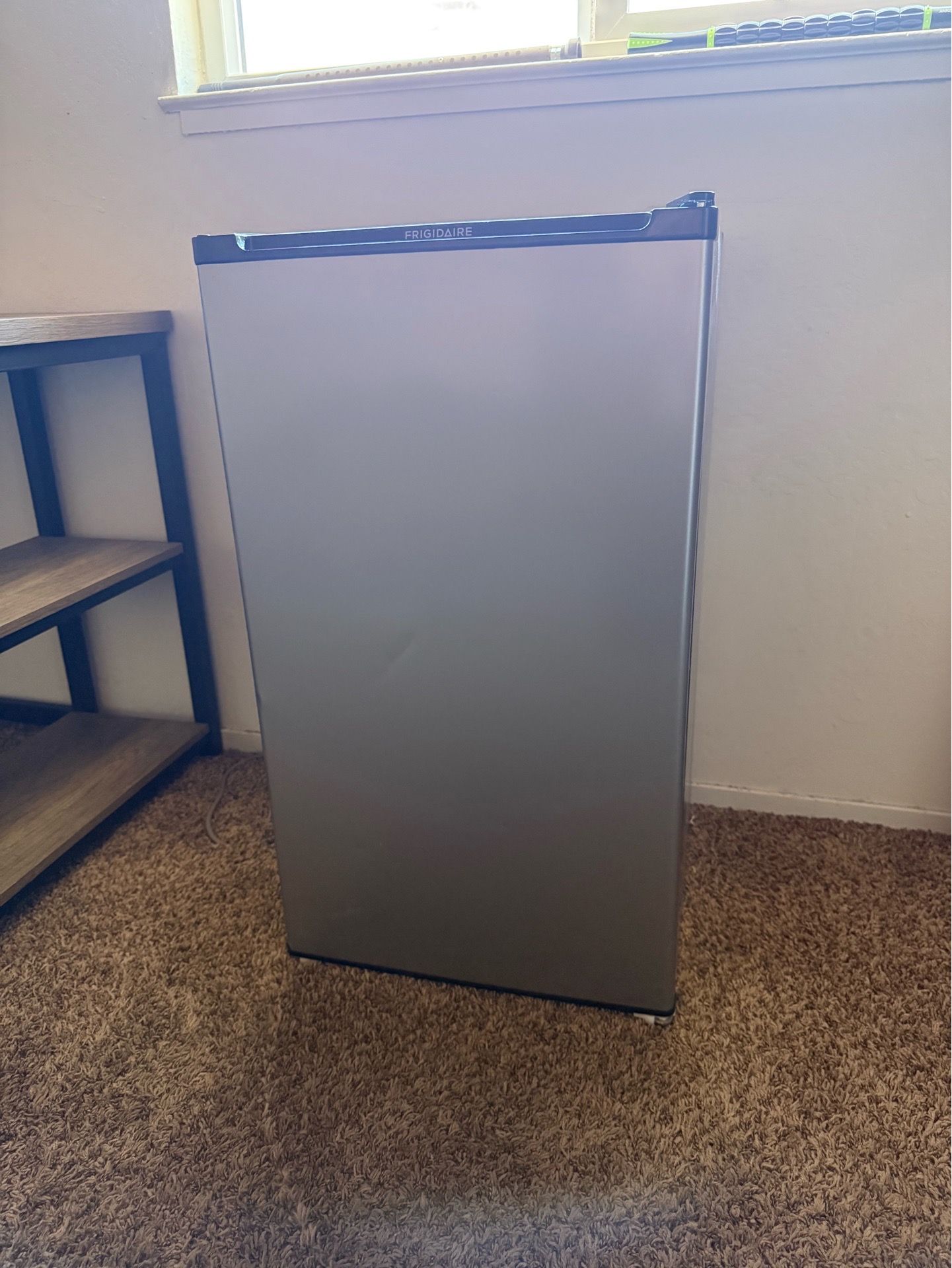 Frigidaire mini fridge