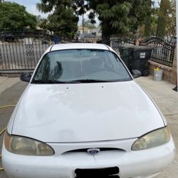 2001 ford escort se