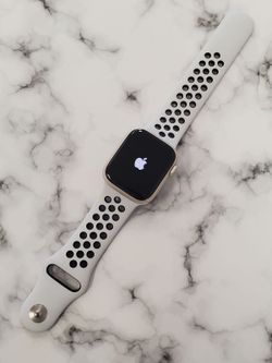 Apple - Watch Series 8 41mm (GPS) Midnight Aluminum